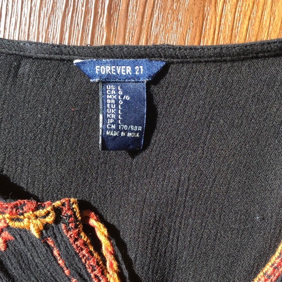 Loose crop top - Picture 2 of 3